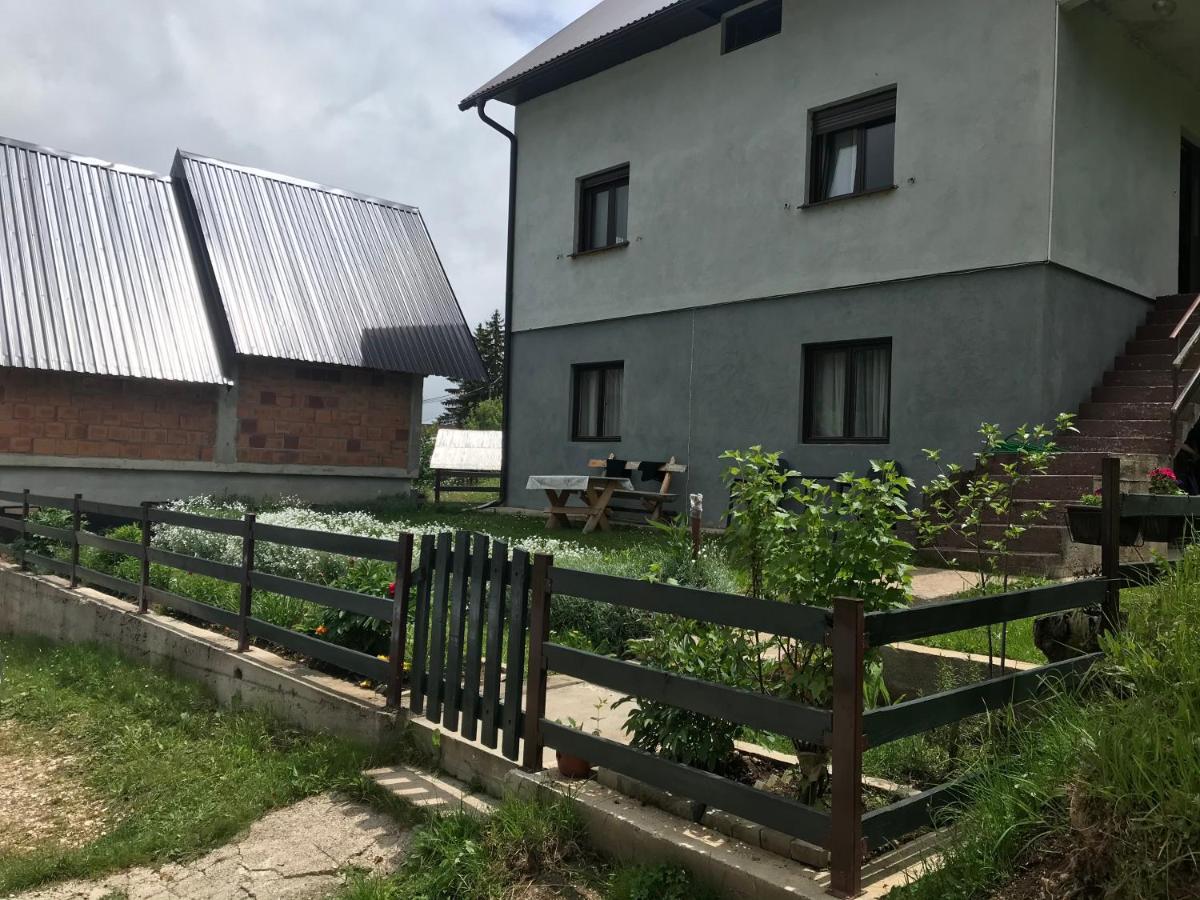 Underwoods Zabljak Guesthouse Exterior photo